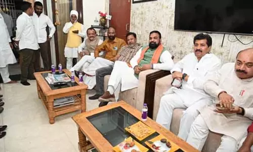 बिहार की समृद्धि के लिए छठी मैया का आशीर्वाद प्रदेश के लोगों पर बना रहे : सम्राट चौधरी बिहार की समृद्धि के लिए छठी मैया का आशीर्वाद प्रदेश के लोगों पर बना रहे : सम्राट चौधरी