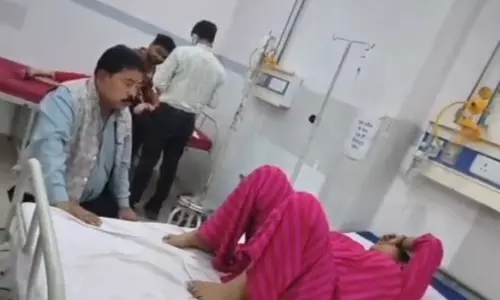 Etah: मैंगो शेक पीकर चार लोग हुए बीमार Etah: मैंगो शेक पीकर चार लोग हुए बीमार