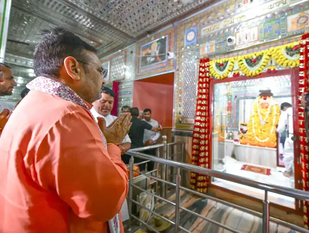 Jaipur: ज्वाला और शाकम्भरी माता के दर्शन से सीएम हुए आशीर्वादित Jaipur: ज्वाला और शाकम्भरी माता के दर्शन से सीएम हुए आशीर्वादित