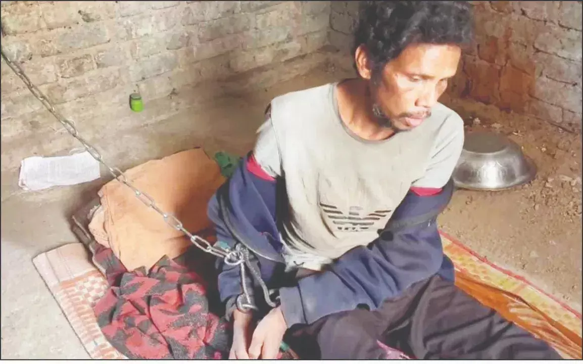 Odisha : क्योंझर में चोरी के आरोप में एक व्यक्ति को चार महीने तक जंजीरों में बांधकर प्रताड़ित किया Odisha : क्योंझर में चोरी के आरोप में एक व्यक्ति को चार महीने तक जंजीरों में बांधकर प्रताड़ित किया