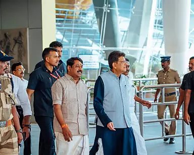 Tamil Nadu: मन्नारगुडी राजगोपालस्वामी मंदिर में वेन्नैथाझी उत्सव Tamil Nadu: मन्नारगुडी राजगोपालस्वामी मंदिर में वेन्नैथाझी उत्सव