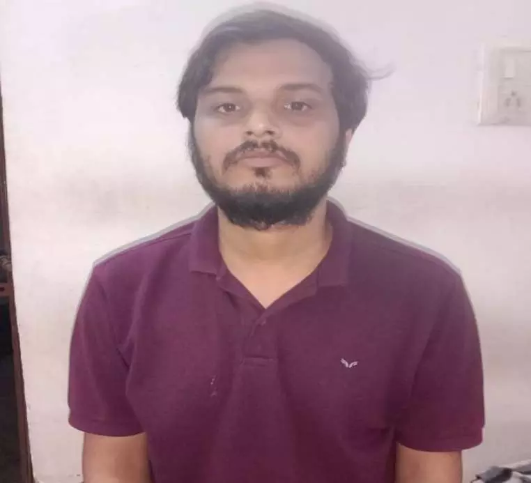 CG: मैट्रिमोनी ऐप के जरिए शादी का झांसा देकर लाखों की ठगी, आरोपी गिरफ्तार CG: मैट्रिमोनी ऐप के जरिए शादी का झांसा देकर लाखों की ठगी, आरोपी गिरफ्तार
