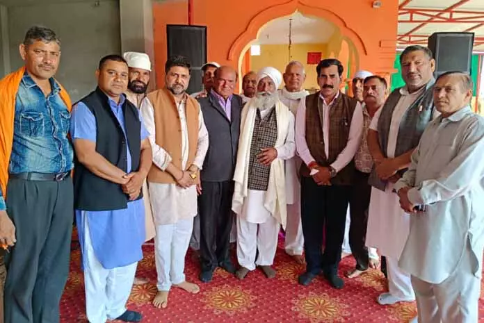 Shamsher Chand ने समाज में एकता और सामाजिक सद्भाव का आह्वान किया Shamsher Chand ने समाज में एकता और सामाजिक सद्भाव का आह्वान किया