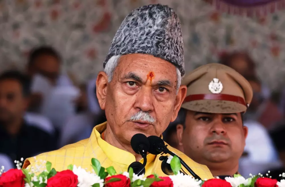 Jammu: एलजी सिन्हा ने अनुकंपा नियुक्तियों में दी छूट Jammu: एलजी सिन्हा ने अनुकंपा नियुक्तियों में दी छूट