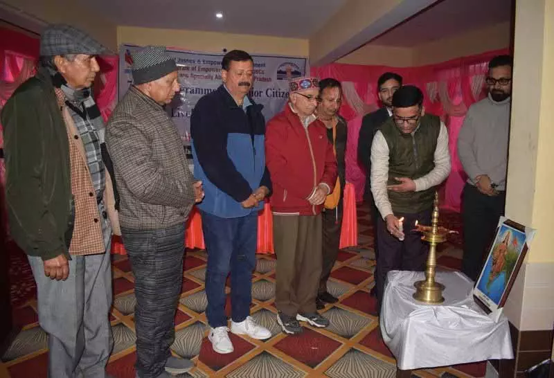 Palampur में बुज़ुर्गों ने 7-दिवसीय कार्यशाला के माध्यम से आत्मनिर्भरता के लिए कौशल सीखे Palampur में बुज़ुर्गों ने 7-दिवसीय कार्यशाला के माध्यम से आत्मनिर्भरता के लिए कौशल सीखे
