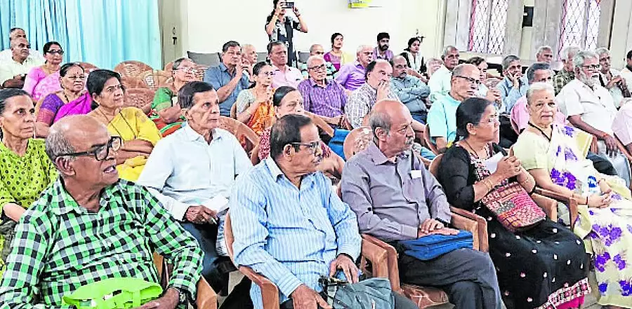 Karnataka : वरिष्ठ नागरिकों के लिए स्वास्थ्य जाँच शिविर Karnataka : वरिष्ठ नागरिकों के लिए स्वास्थ्य जाँच शिविर