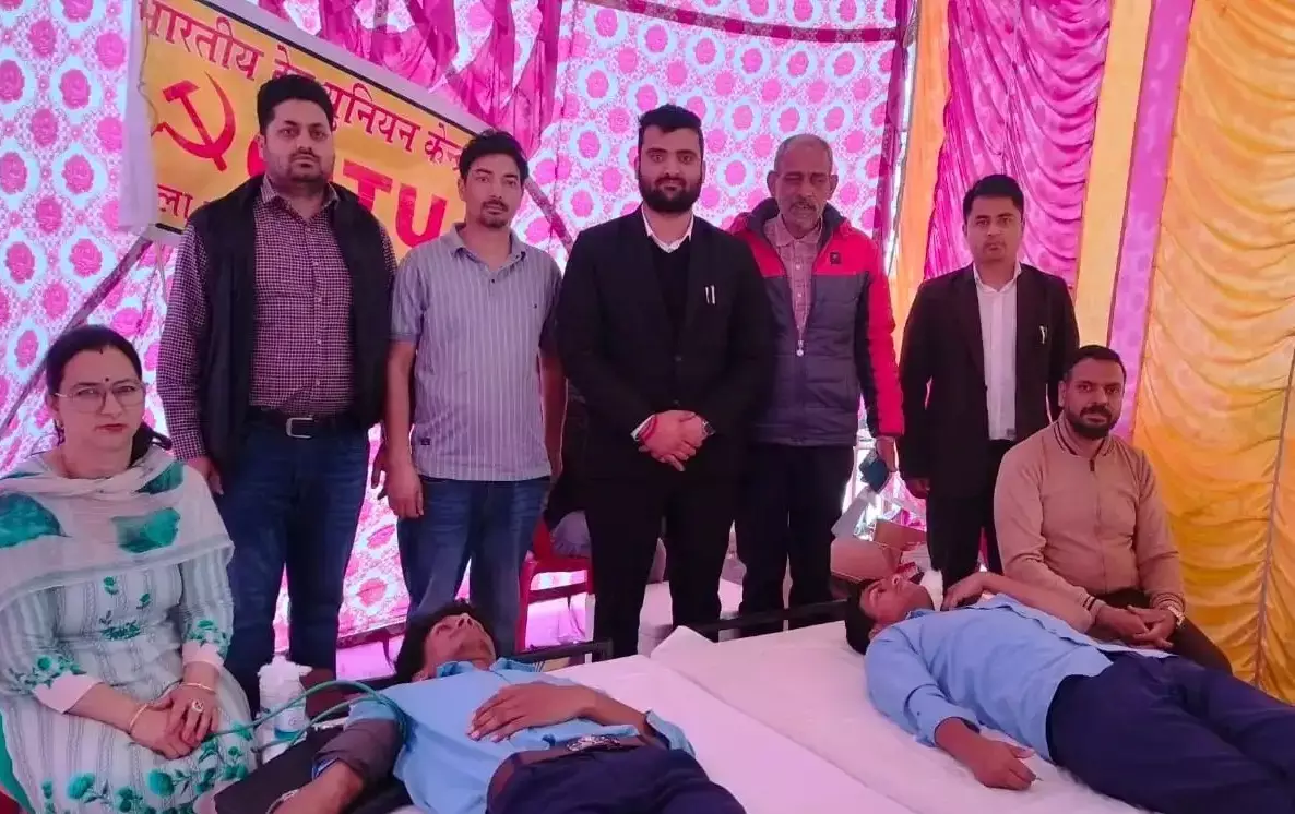 Mandi: शहीदी दिवस पर सेवा का संकल्प, सेवा और त्याग का संदेश Mandi: शहीदी दिवस पर सेवा का संकल्प, सेवा और त्याग का संदेश