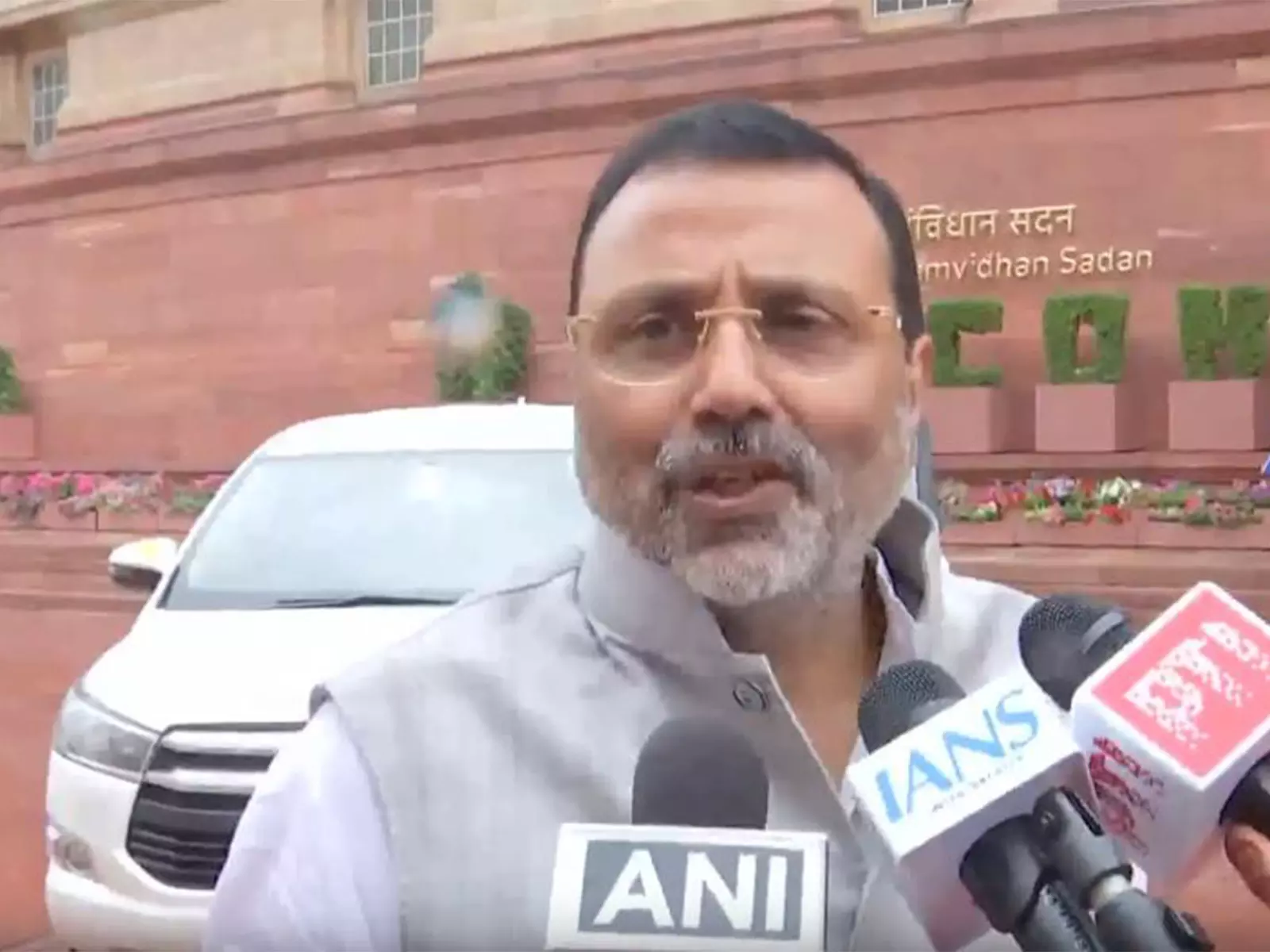 Nishikant Dubey ने कच्चातिवू को लेकर कांग्रेस की आलोचना की, पीएम मोदी के रिकॉर्ड कार्यकाल की सराहना की Nishikant Dubey ने कच्चातिवू को लेकर कांग्रेस की आलोचना की, पीएम मोदी के रिकॉर्ड कार्यकाल की सराहना की