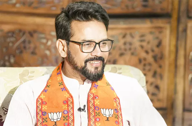 Hamirpur: अनुराग सिंह ठाकुर ने पीएम को दी शुभकामना, पीएम मोदी को 25 वर्ष पूरे होने पर बधाई Hamirpur: अनुराग सिंह ठाकुर ने पीएम को दी शुभकामना, पीएम मोदी को 25 वर्ष पूरे होने पर बधाई