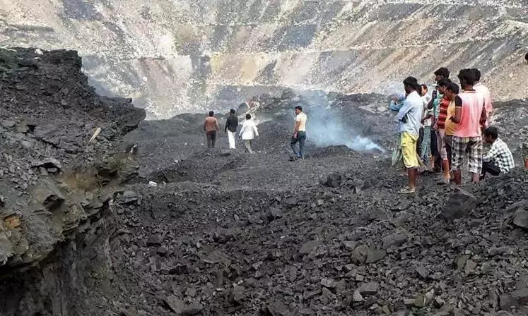 Ramagundam में ब्लास्टिंग से ग्रामीणों की सुरक्षा पर खतरा, मुआवज़े की मांग तेज़ Ramagundam में ब्लास्टिंग से ग्रामीणों की सुरक्षा पर खतरा, मुआवज़े की मांग तेज़
