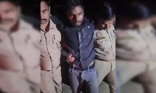 पुलिस से मुठभेड़, 25-25 हजार रुपए के इनामी तीन बदमाश गिरफ्तार पुलिस से मुठभेड़, 25-25 हजार रुपए के इनामी तीन बदमाश गिरफ्तार