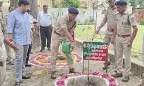 AWANTIPORA IUST ने हरित अभियान के तहत वृक्षारोपण सप्ताह की शुरुआत की