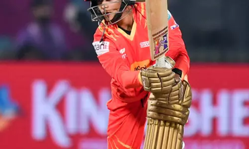साउथ अफ्रीका दौरे के लिए भारतीय महिला टी20 टीम का ऐलान, अनुष्का को पहली बार मिली जगह साउथ अफ्रीका दौरे के लिए भारतीय महिला टी20 टीम का ऐलान, अनुष्का को पहली बार मिली जगह