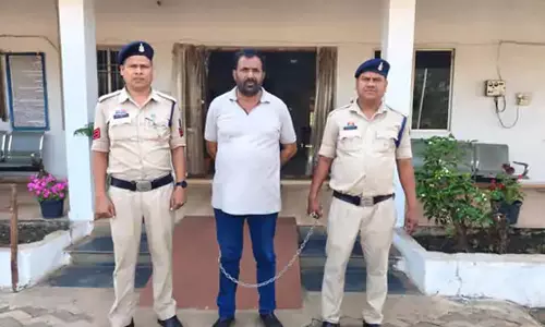 CG BREAKING: अफीम और डोडा चूरा तस्करी का बड़ा खुलासा, तस्कर गिरफ्तार CG BREAKING: अफीम और डोडा चूरा तस्करी का बड़ा खुलासा, तस्कर गिरफ्तार