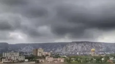 Jaipur: मौसम का बदला मिजाज, बारिश का दौर जारी Jaipur: मौसम का बदला मिजाज, बारिश का दौर जारी