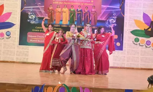 DAV कॉलेज ने इंटर-हाउस सांस्कृतिक उत्सव के साथ पूर्व छात्र कार्यक्रम मनाया