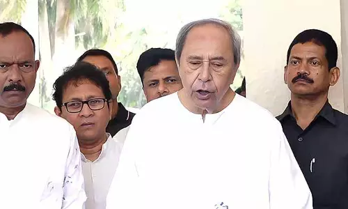 SCB अस्पताल अग्निकांड, नवीन पटनायक ने स्वास्थ्य मंत्री के इस्तीफ़े की मांग की