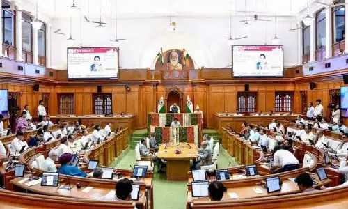 Delhi Assembly मेट्रो स्टेशन को बम से उड़ाने की धमकी; ईमेल में PM मोदी और अमित शाह का नाम Delhi Assembly मेट्रो स्टेशन को बम से उड़ाने की धमकी; ईमेल में PM मोदी और अमित शाह का नाम