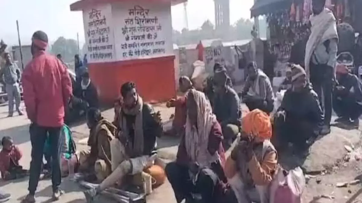 Haridwar: हरकी पैड़ी में भिक्षावृत्ति पर सख्ती, 20 पर मुकदमा Haridwar: हरकी पैड़ी में भिक्षावृत्ति पर सख्ती, 20 पर मुकदमा