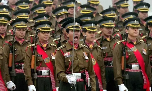 सेना में महिला अधिकारी भी परमानेंट कमीशन के लिए पात्र हैं: Supreme Court सेना में महिला अधिकारी भी परमानेंट कमीशन के लिए पात्र हैं: Supreme Court