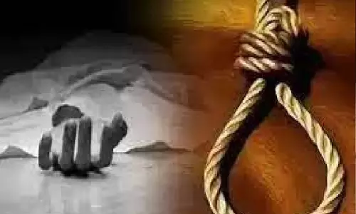 Narnaul: युवक का शव फंदे से मिला, पुलिस जांच में जुटी Narnaul: युवक का शव फंदे से मिला, पुलिस जांच में जुटी