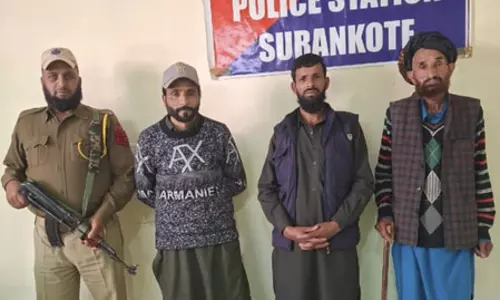 पुलिस ने 5 फरार आरोपियों को गिरफ्तार किया पुलिस ने 5 फरार आरोपियों को गिरफ्तार किया