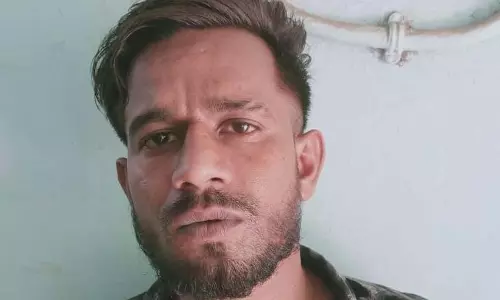 आदतन अपराधी कृष्णा नायक उर्फ बिट्टू को प्रशासन ने किया जिला बदर आदतन अपराधी कृष्णा नायक उर्फ बिट्टू को प्रशासन ने किया जिला बदर