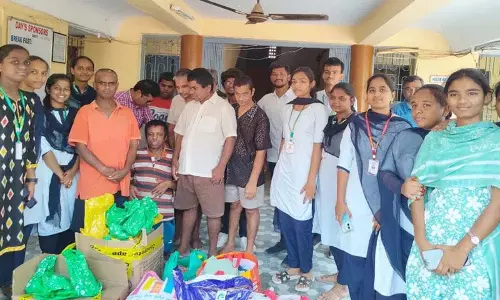 श्री चैतन्य Engineering College ने अनाथालयों को दान दिया श्री चैतन्य Engineering College ने अनाथालयों को दान दिया