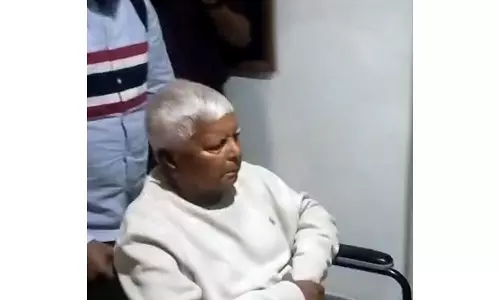 दिल्ली HC ने ज़मीन के बदले नौकरी मामले में लालू यादव की याचिका खारिज की, इसे बेबुनियाद बताया