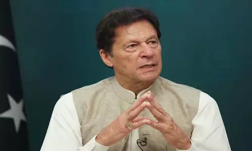 Imran Khan: पत्नी बुशरा बीबी के साथ जेल में हुए बर्ताव को लेकर न्यायपालिका पर साधा निशाना
