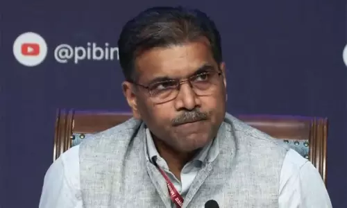 खाड़ी क्षेत्र में सभी भारतीय जहाज़ और नाविक सुरक्षित हैं: Shipping Ministry खाड़ी क्षेत्र में सभी भारतीय जहाज़ और नाविक सुरक्षित हैं: Shipping Ministry