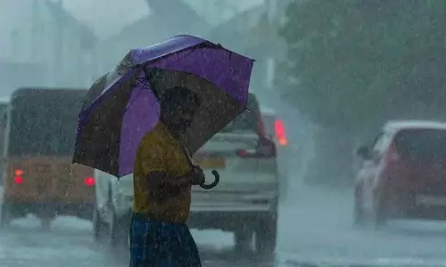 Hyderabad के विभिन्न हिस्सों में अचानक भारी बारिश Hyderabad के विभिन्न हिस्सों में अचानक भारी बारिश