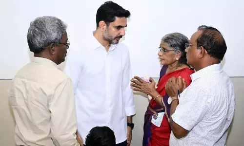 Nara Lokesh ने मंगलागिरी में 85वां ‘प्रजा दरबार’ आयोजित किया Nara Lokesh ने मंगलागिरी में 85वां ‘प्रजा दरबार’ आयोजित किया