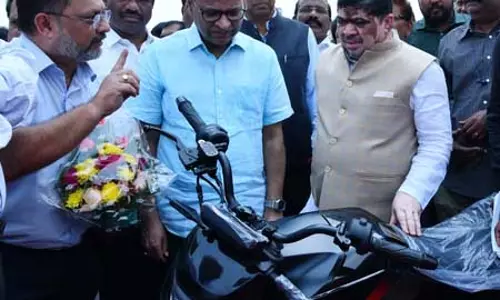Telangana में सरकारी कर्मचारियों को इलेक्ट्रिक वाहनों पर 20 प्रतिशत की छूट मिलेगी