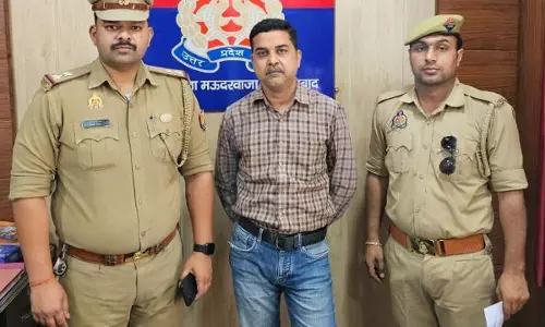 Farrukhabad: अनुपम दुबे गैंग पर पुलिस का बड़ा प्रहार Farrukhabad: अनुपम दुबे गैंग पर पुलिस का बड़ा प्रहार