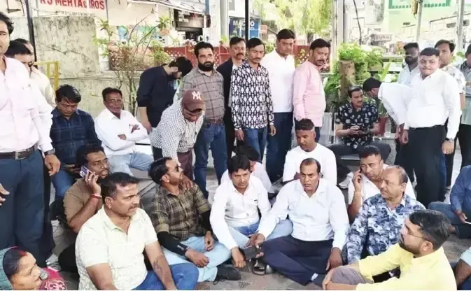 Ajmer: उप मुख्यमंत्री बैरवा ने सत्र में चुनाव पर चर्चा का संकेत दिया Ajmer: उप मुख्यमंत्री बैरवा ने सत्र में चुनाव पर चर्चा का संकेत दिया