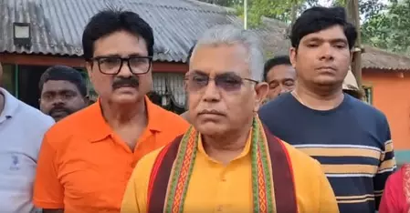 दिलीप घोष ने टीएमसी पर लगाए आरोप, कहा- लोगों को डराया जा रहा दिलीप घोष ने टीएमसी पर लगाए आरोप, कहा- लोगों को डराया जा रहा