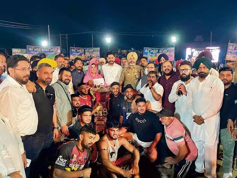 Nakodar village में हुआ कबड्डी टूर्नामेंट Nakodar village में हुआ कबड्डी टूर्नामेंट