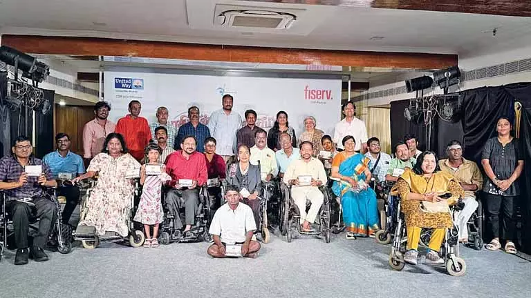 Chennai में समावेशी थिएटर प्रस्तुति में दिव्यांग व्यक्तियों ने बिखेरी चमक Chennai में समावेशी थिएटर प्रस्तुति में दिव्यांग व्यक्तियों ने बिखेरी चमक