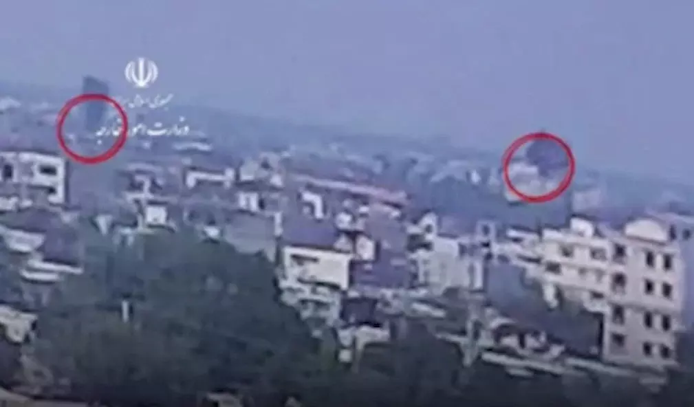 भयंकर वॉर ! 180 से ज्यादा बच्चों की मौत...दिल दहला देने वाला CCTV फुटेज सामने आया भयंकर वॉर ! 180 से ज्यादा बच्चों की मौत...दिल दहला देने वाला CCTV फुटेज सामने आया