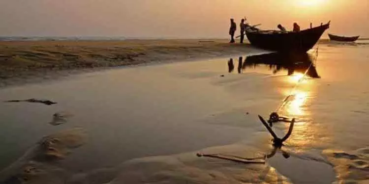 Balasore मछली उतारते समय दम घुटने से दो लोगों की मौत Balasore मछली उतारते समय दम घुटने से दो लोगों की मौत