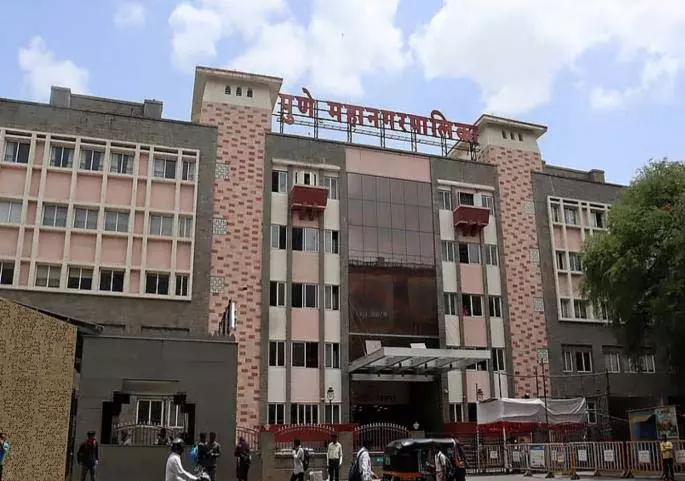 Pune Budget 2026: 15,669 करोड़ रुपये आवंटित; योजनाओं से पुणेवासियों को मिलेगा लाभ Pune Budget 2026: 15,669 करोड़ रुपये आवंटित; योजनाओं से पुणेवासियों को मिलेगा लाभ