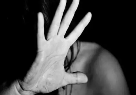 ब्यूटी पार्लर हत्याकांड: महिला की हत्या के बाद युवक ने की आत्महत्या ब्यूटी पार्लर हत्याकांड: महिला की हत्या के बाद युवक ने की आत्महत्या