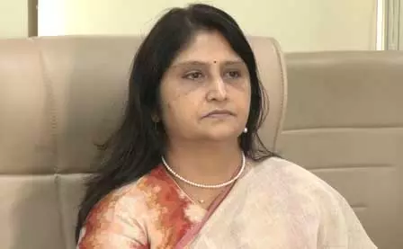 जनता अफवाह पर ध्यान न दे, प्रदेश में पर्याप्त मात्रा में पेट्रोल-डीजल है : Mona Khandhar जनता अफवाह पर ध्यान न दे, प्रदेश में पर्याप्त मात्रा में पेट्रोल-डीजल है : Mona Khandhar