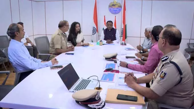 मुख्यमंत्री मोहन चरण माझी ने लोक सेवा भवन में उच्च-स्तरीय बैठक की अध्यक्षता की मुख्यमंत्री मोहन चरण माझी ने लोक सेवा भवन में उच्च-स्तरीय बैठक की अध्यक्षता की