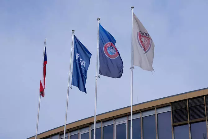 Czech police ने फुटबॉल मैच-फिक्सिंग मामले में दर्जनों लोगों को हिरासत में लिया Czech police ने फुटबॉल मैच-फिक्सिंग मामले में दर्जनों लोगों को हिरासत में लिया