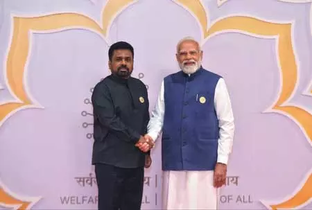 ऊर्जा सुरक्षा और क्षेत्रीय सहयोग को लेकर श्रीलंकाई राष्ट्रपति ने PM मोदी से की वार्ता ऊर्जा सुरक्षा और क्षेत्रीय सहयोग को लेकर श्रीलंकाई राष्ट्रपति ने PM मोदी से की वार्ता