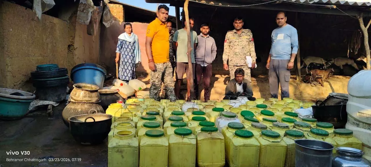 ऑपरेशन आघात: 919 लीटर अवैध शराब जब्त, 36 आरोपी गिरफ्तार ऑपरेशन आघात: 919 लीटर अवैध शराब जब्त, 36 आरोपी गिरफ्तार