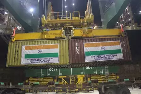 भारत ने सिएरा लियोन को 1,000 मीट्रिक टन चावल भेजा भारत ने सिएरा लियोन को 1,000 मीट्रिक टन चावल भेजा