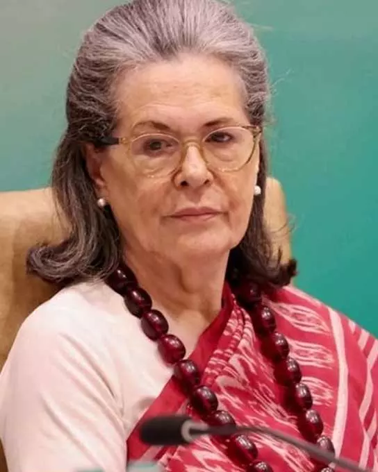 सोनिया गांधी की तबीयत बिगड़ी, गंगा राम अस्पताल में भर्ती सोनिया गांधी की तबीयत बिगड़ी, गंगा राम अस्पताल में भर्ती